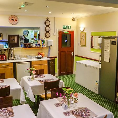 Hôtel Heathrow Palace à Hounslow Extérieur photo