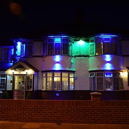 Hôtel Heathrow Palace à Hounslow Extérieur photo
