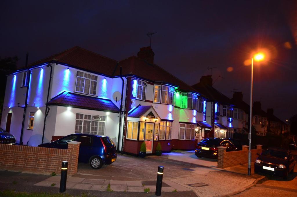Hôtel Heathrow Palace à Hounslow Extérieur photo